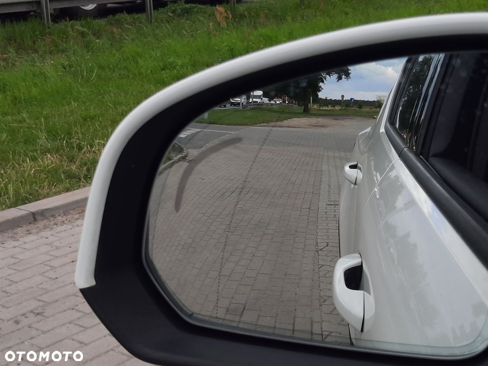Volvo XC 40 T3 Momentum - 13