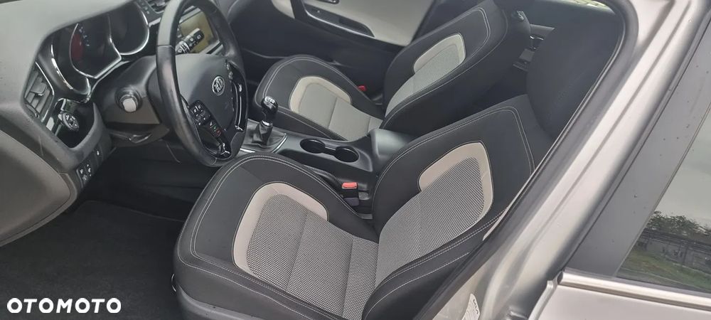 Kia Ceed 1.4 CVVT Dream Team Edition - 16