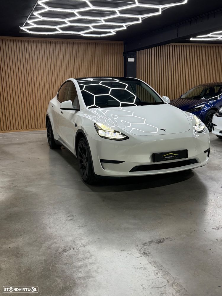Tesla Model Y Standard - 1