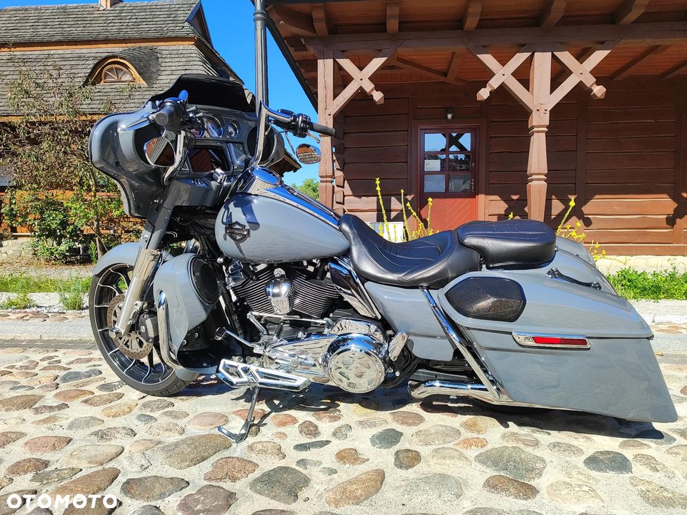 Harley-Davidson Touring Street Glide - 13