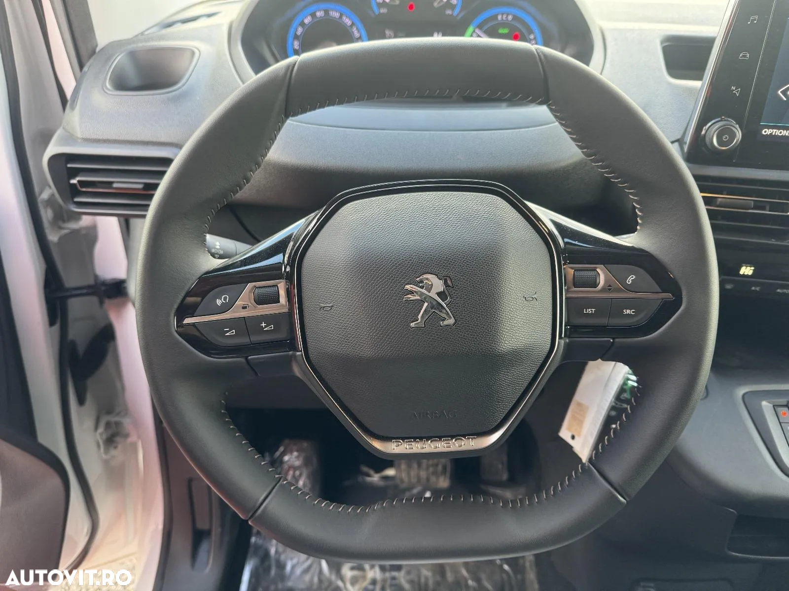 Peugeot E-PARTNER L2H1 Mid-High Grade 50kw/h AT - 12