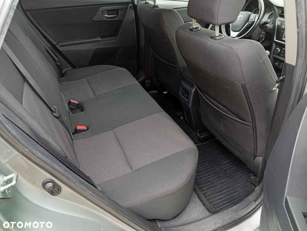 Toyota Auris - 26