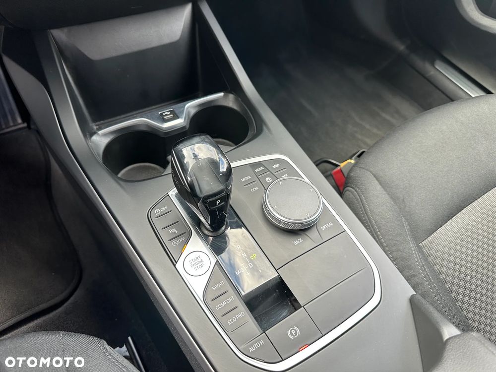 BMW Seria 1 - 16