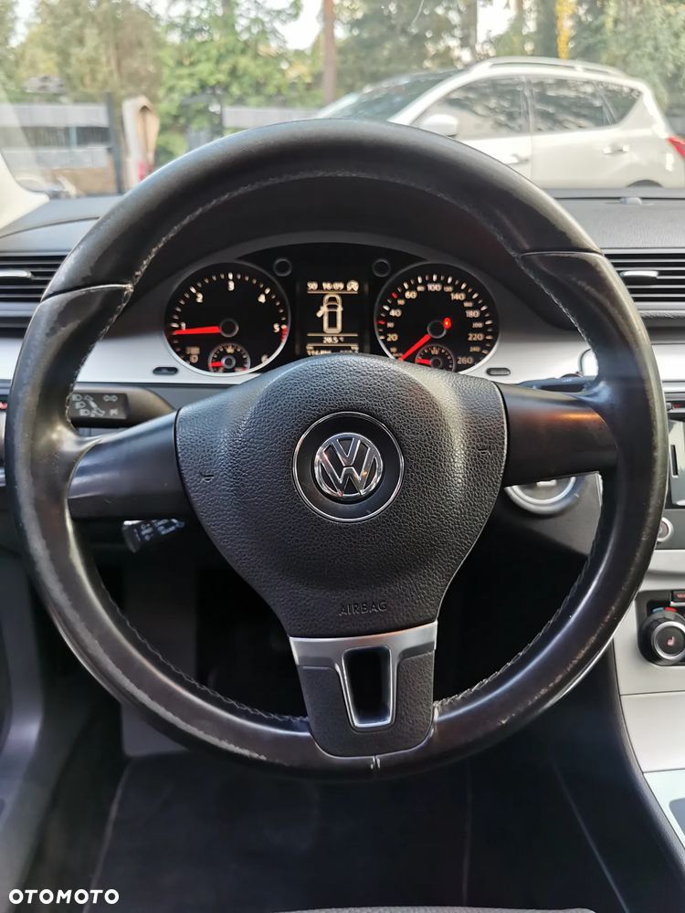 Volkswagen Passat 2.0 TDI Highline - 20