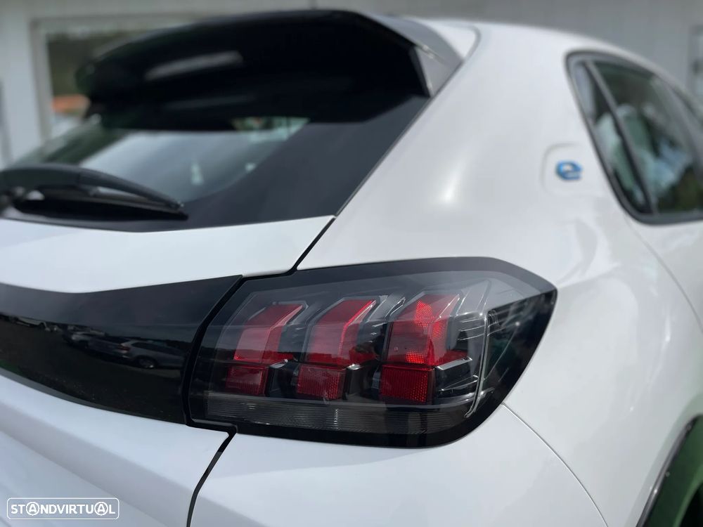 Peugeot e-208 50 kWh Active — fotografia 30