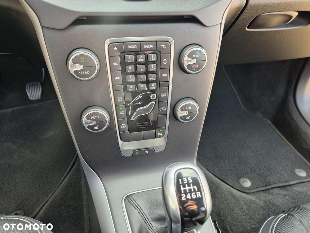 Volvo V40 T2 Kinetic - 17