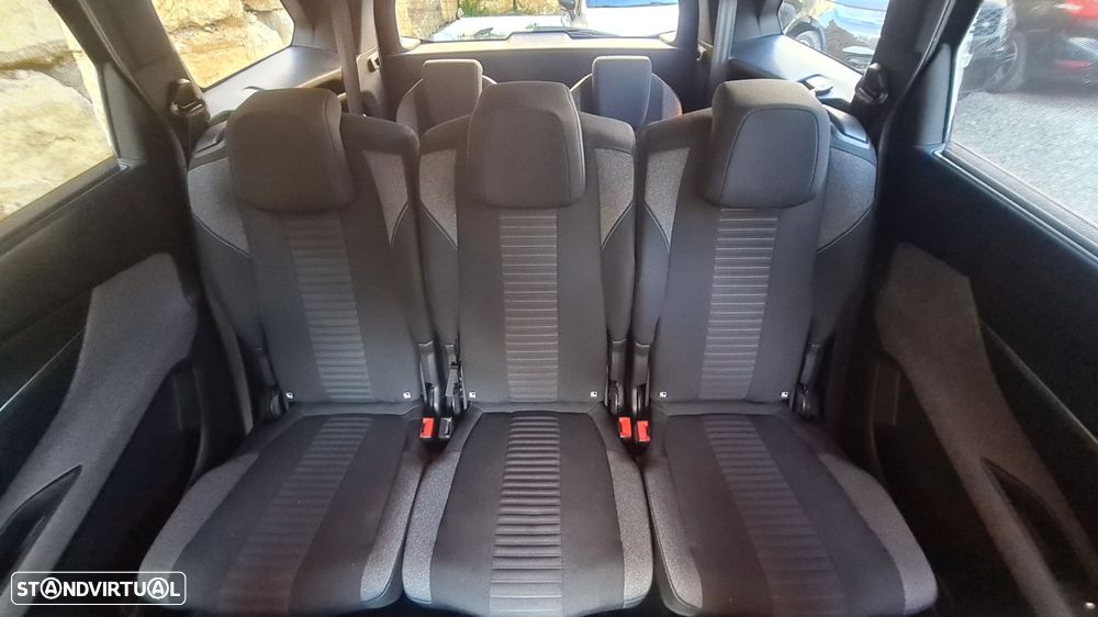 Peugeot 5008 - 46