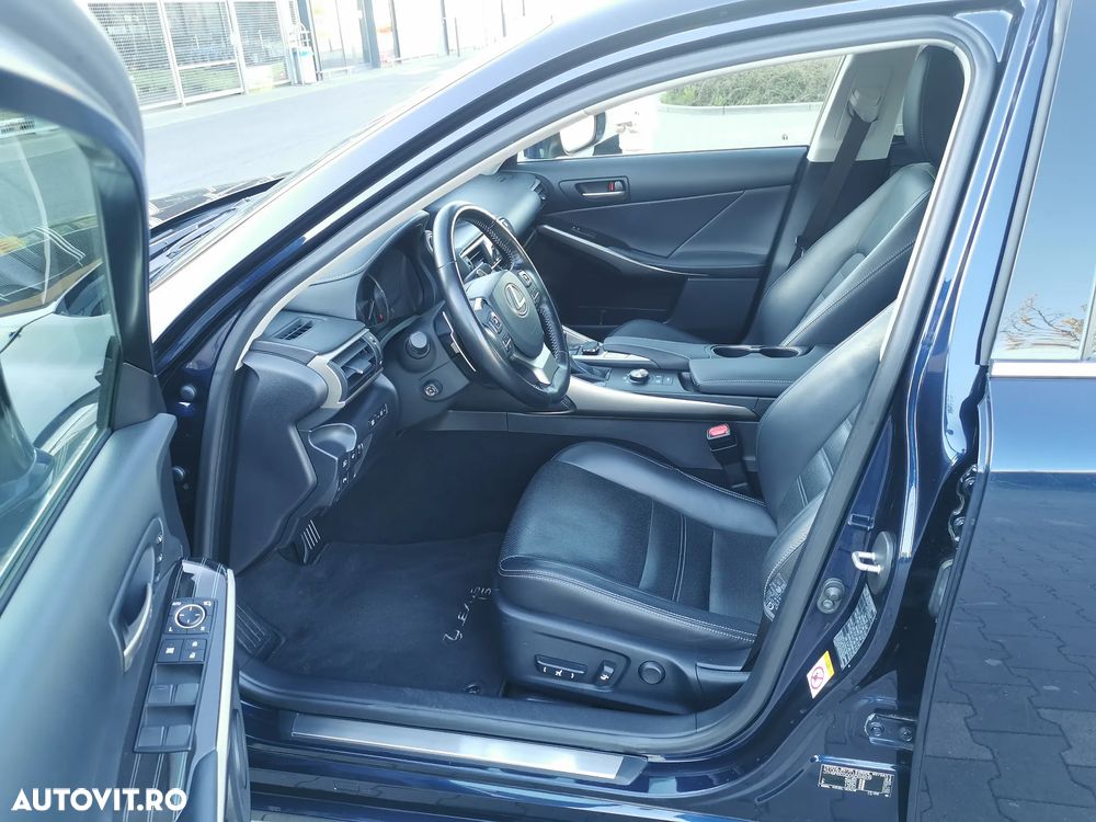 Lexus Seria IS Luxury Line - 11