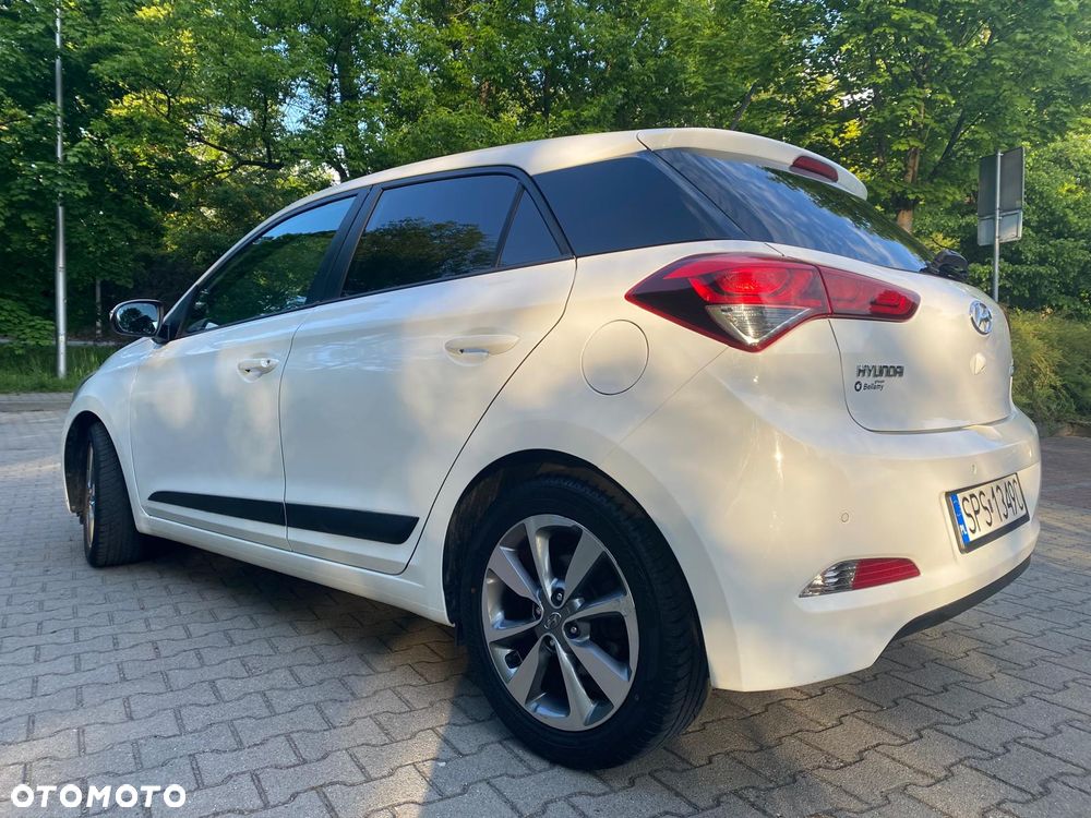 Hyundai i20 1.2 GO - 12