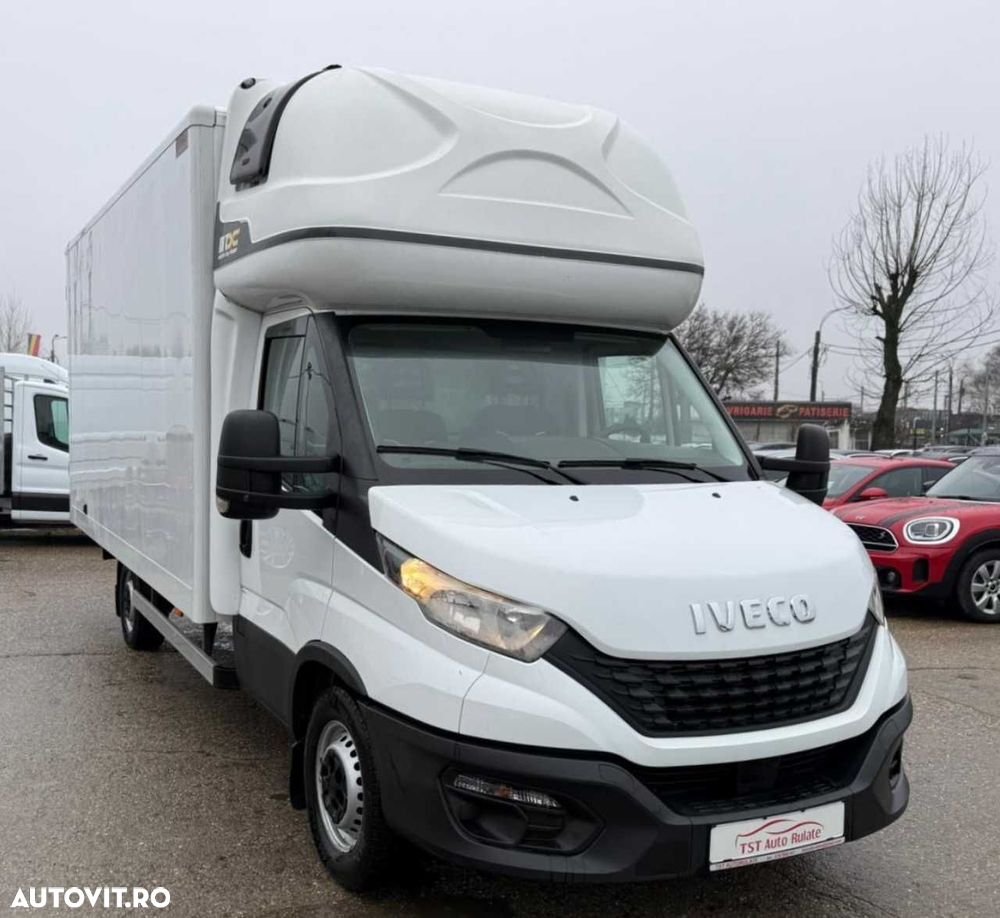Iveco DAILY CUB CU DORMITOR - 12