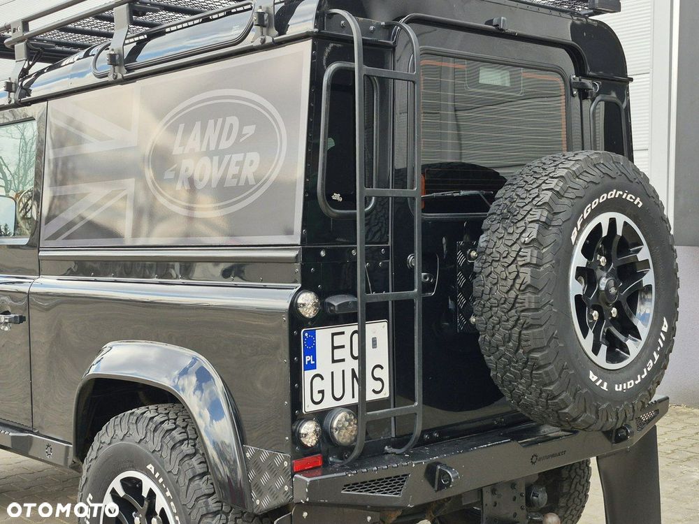Land Rover Defender 2.2 TD4 E - 15