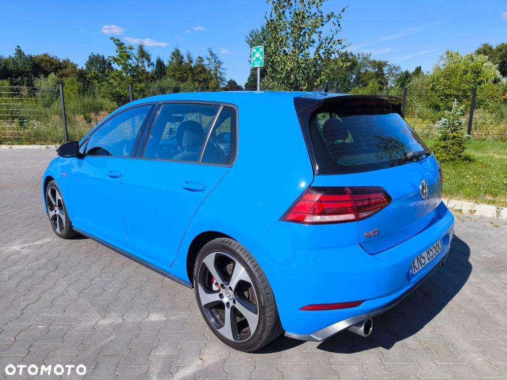 Volkswagen Golf GTI (BlueMotion Technology) DSG Performance - 2
