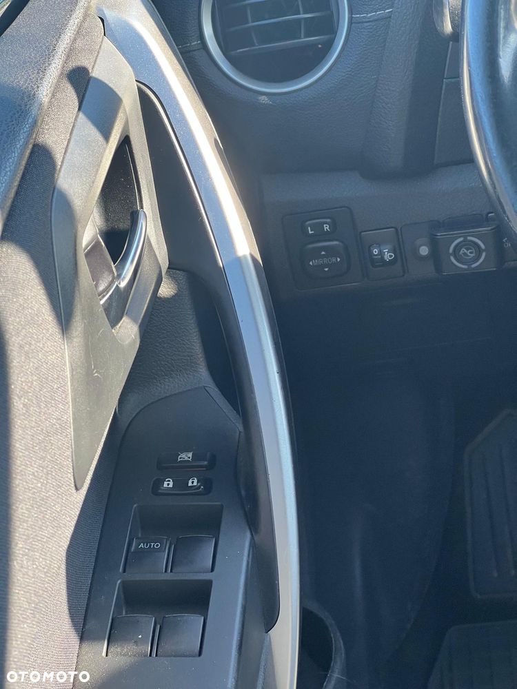 Toyota Auris 1.6 Dynamic - 19