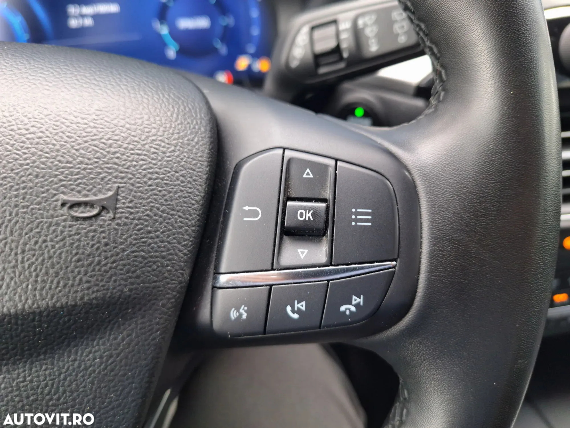 Ford Kuga - 19