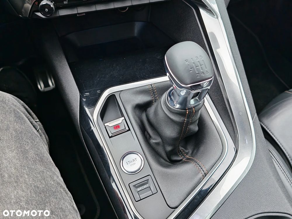 Peugeot 5008 1.2 PureTech Access - 28