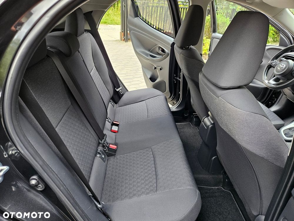 Toyota Yaris - 24