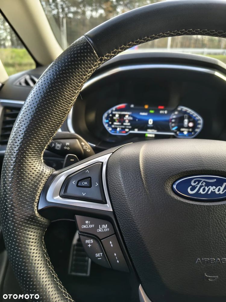 Ford S-Max 2.0 TDCi Titanium PowerShift - 15