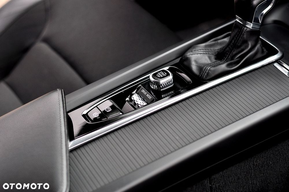 Volvo V60 D4 Geartronic Momentum - 15