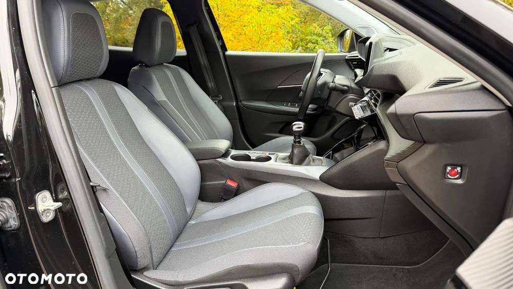 Peugeot 2008 1.2 PureTech Allure Pack S&S - 19