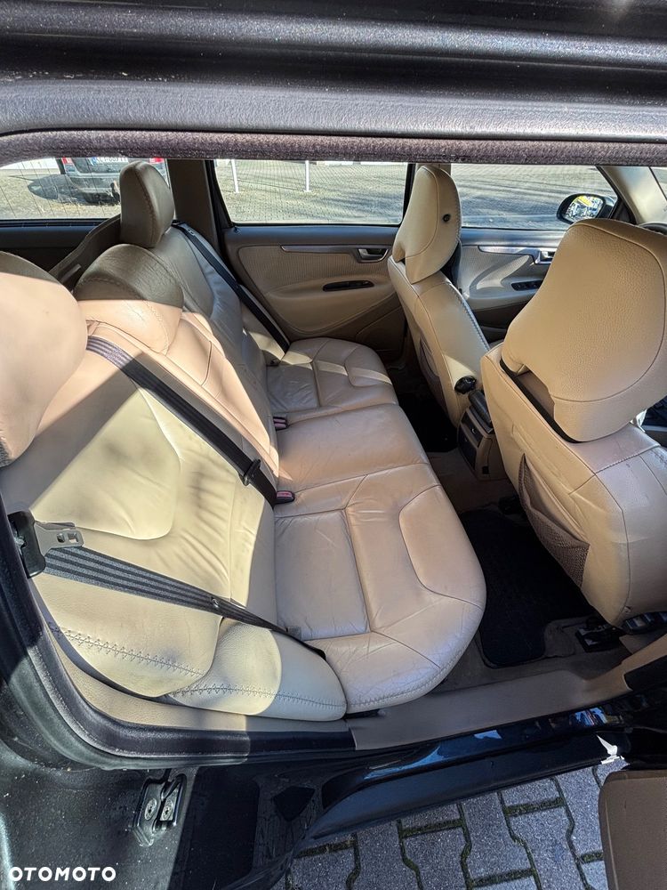 Volvo V70 2.4D5 - 12