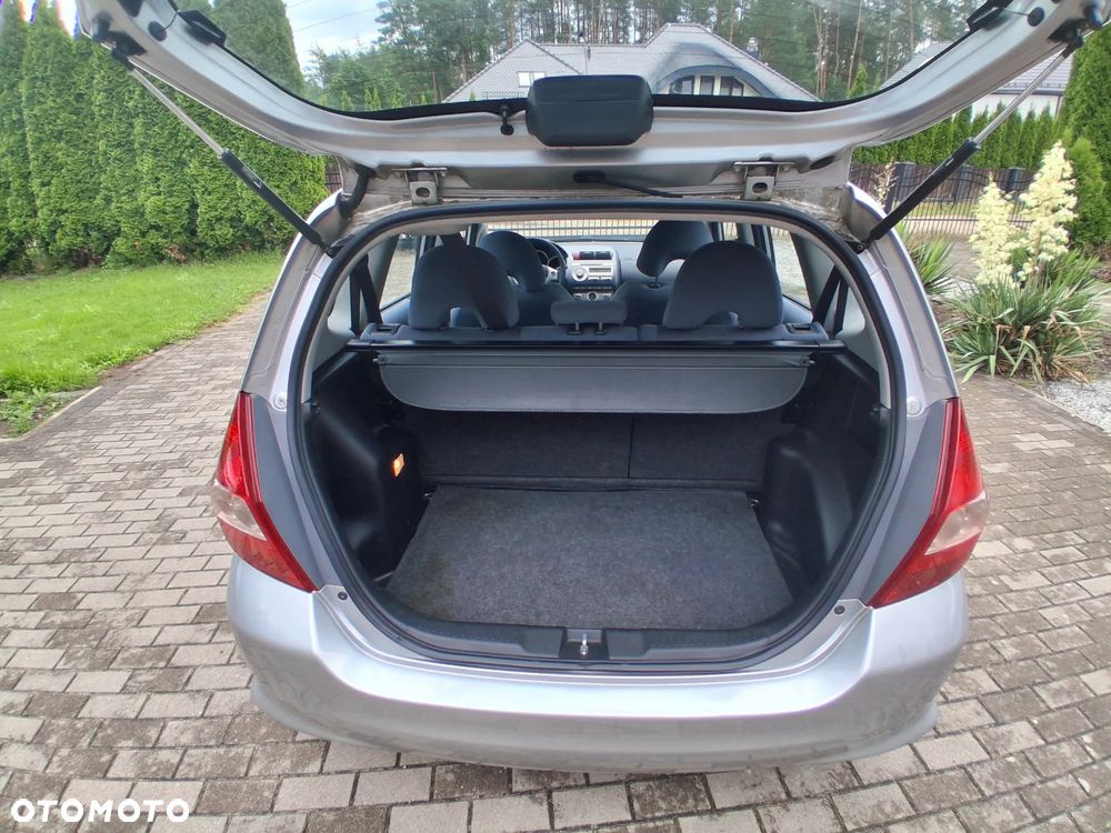 Honda Jazz 1.4 CVT ES - 17