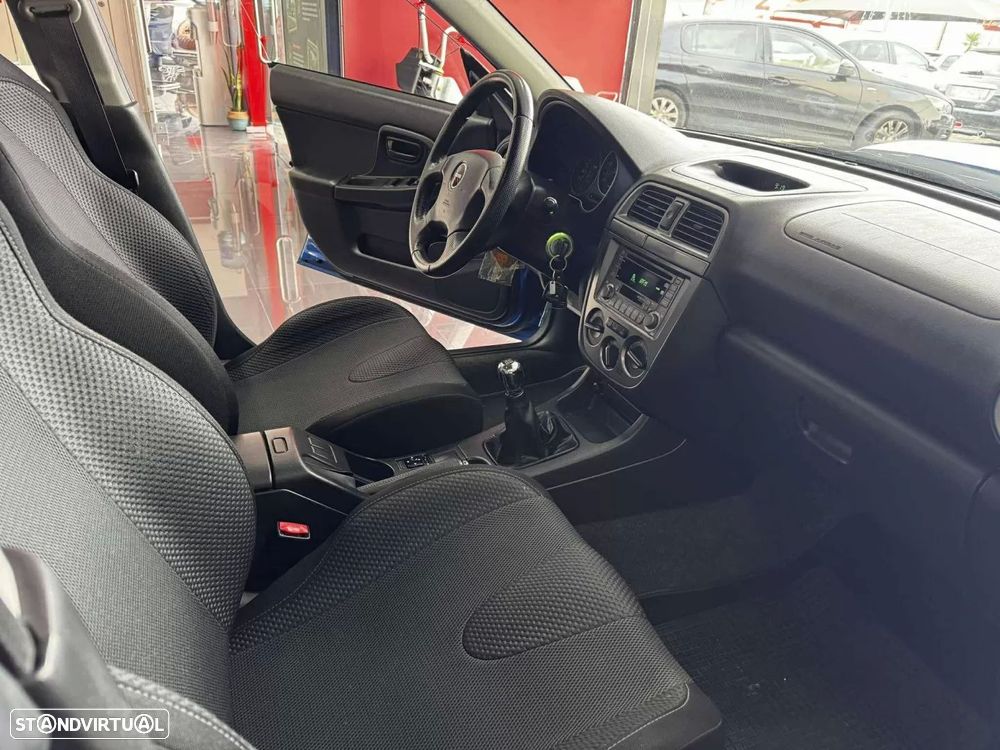 Subaru Impreza Sedan 2.0 WRX - 18