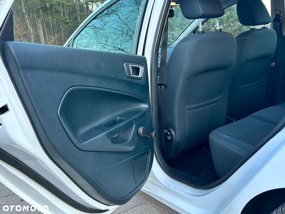 Ford Fiesta 1.25 Celebration - 20