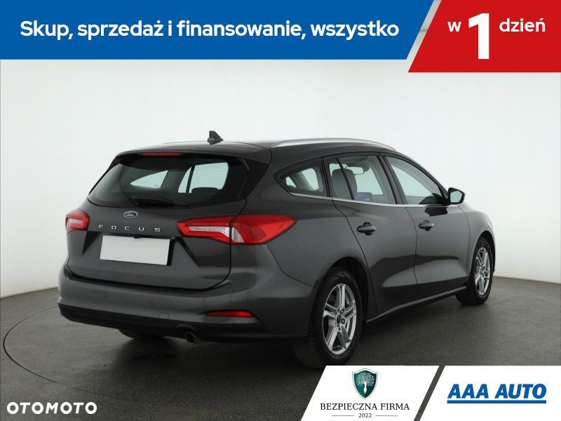 Ford Focus SW - 7