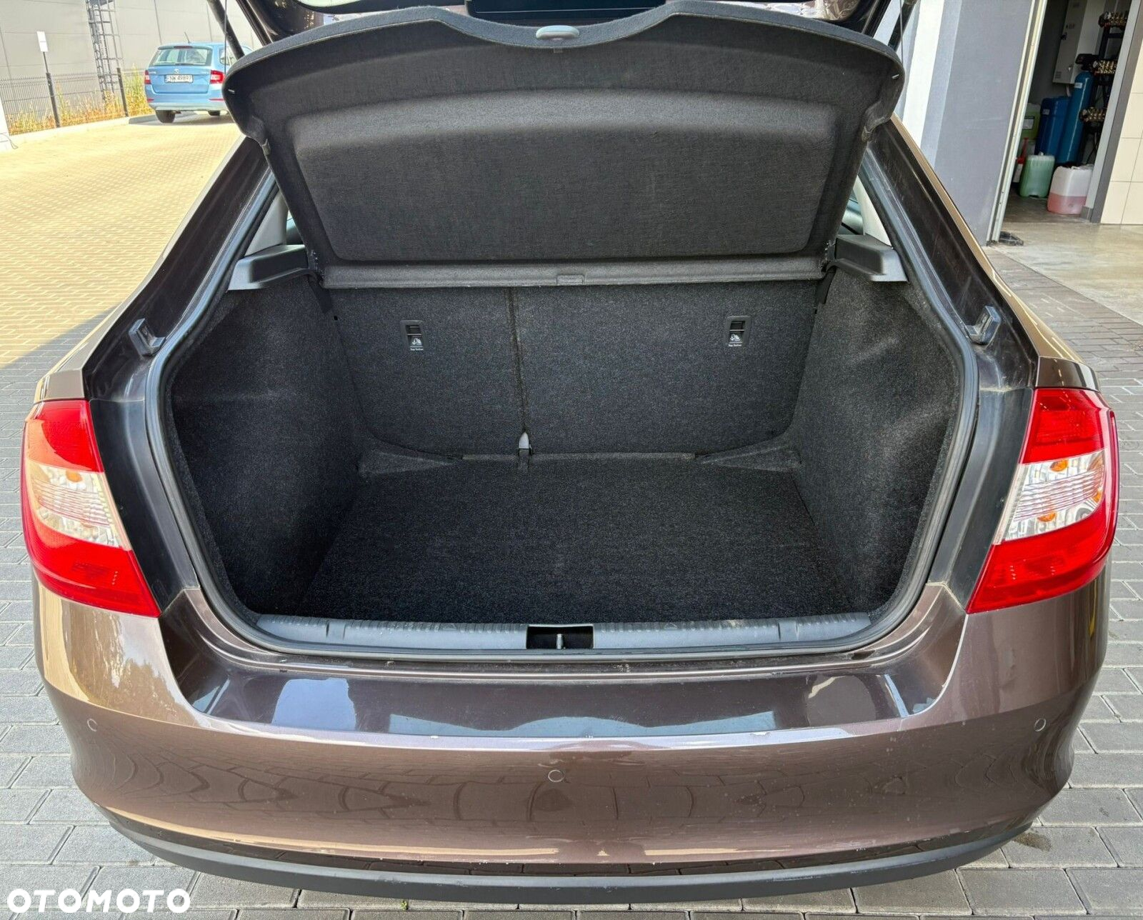 Skoda RAPID 1.2 TSI Ambition - 15