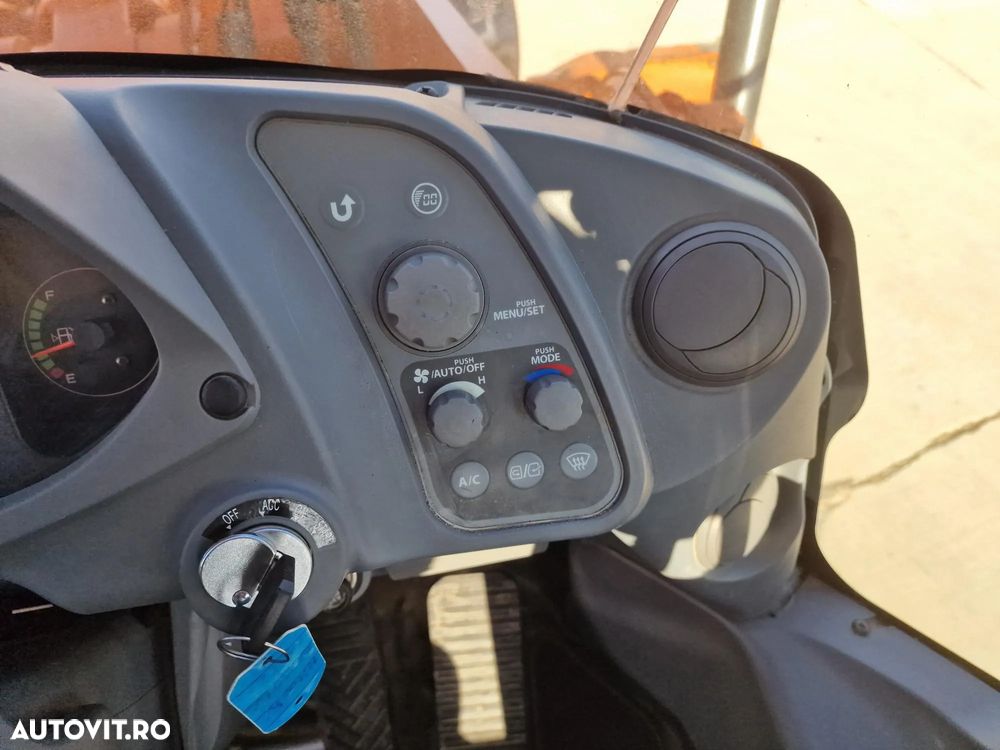 Hitachi ZW220, 2.140h, 8.833 km, CUPLA RAPIDA, CUPA 3,5mc, Masa operationala 20t, Anvelope Goodyear profil L5 90% ok, Gresare automata, VIRARE JOYSTICK, consum mediu 14,6l/h, an fabr 2020, camera spate, ridica la 4,2m,  CA NOU-PROMOTIE 119.900 EUR+Tva - 28