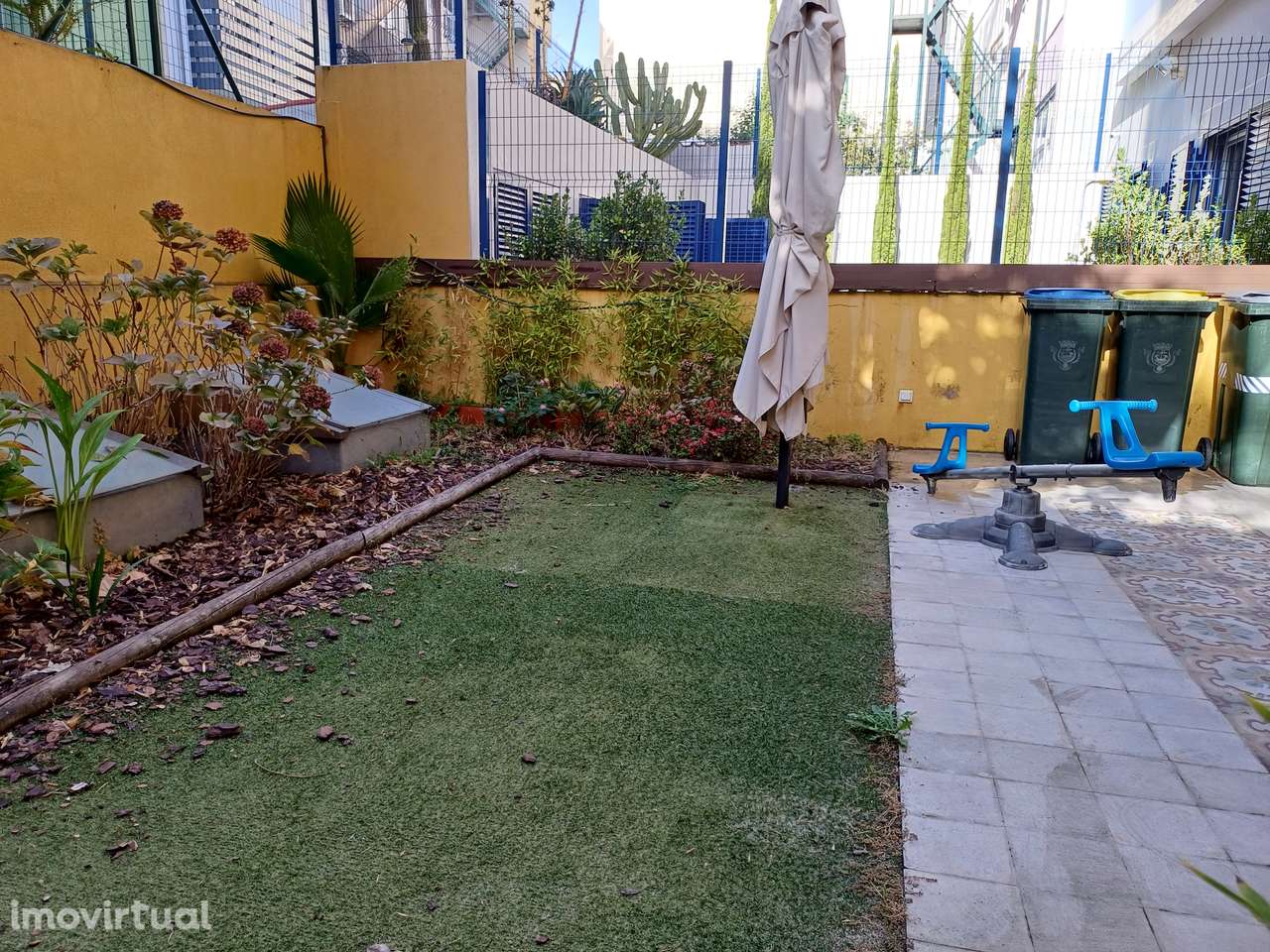 Prédio p Familia com Jardim jtº Praça Espanha e São D.Benfica - Grande imagem: 2/41