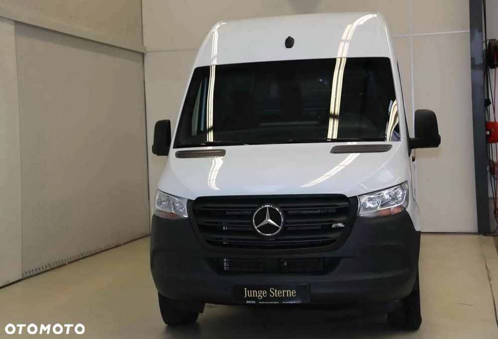 Mercedes-Benz Sprinter - 3