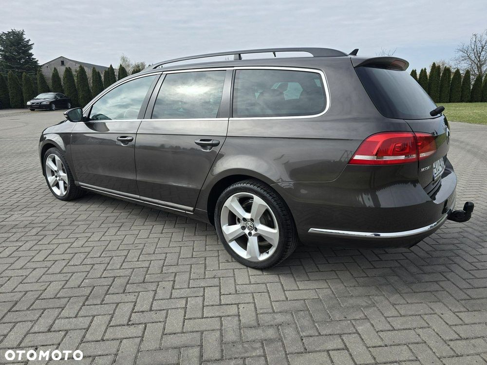 Volkswagen Passat - 16