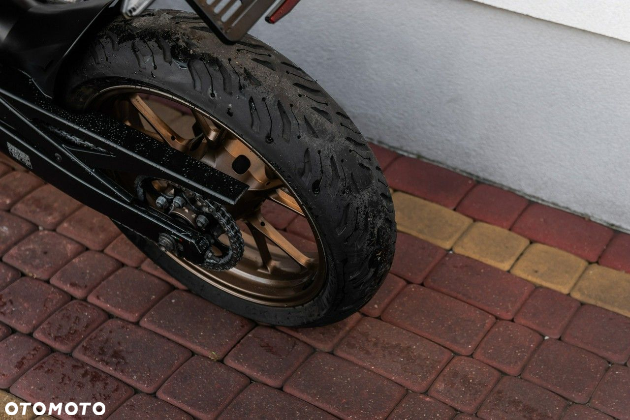 Honda CB - 9