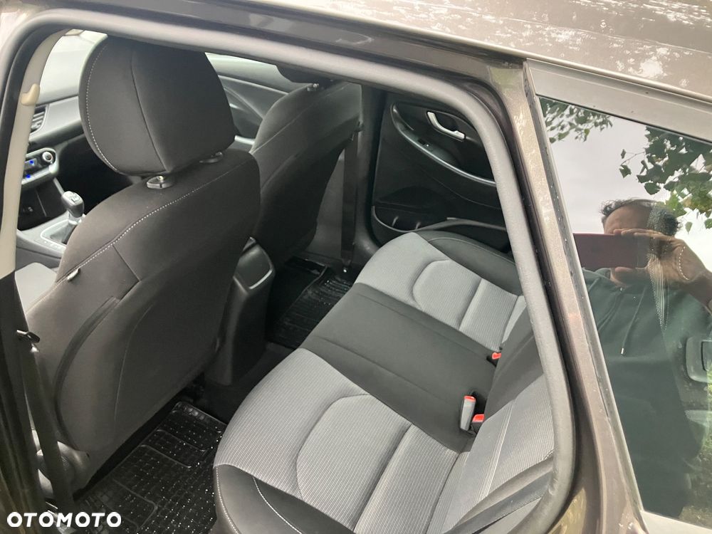 Hyundai i30 Kombi 1.4 Passion - 8