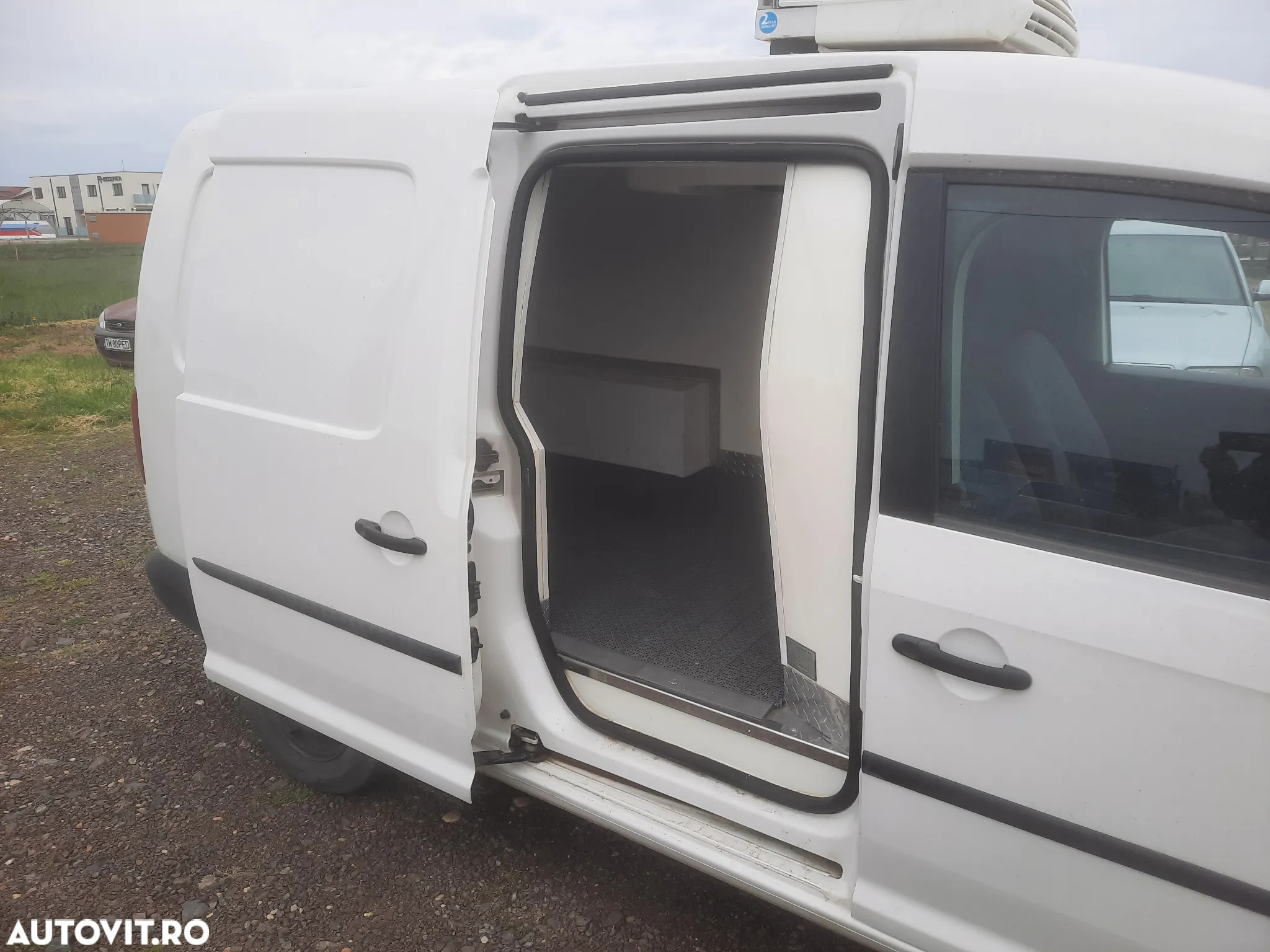 Volkswagen CADDY MAXI FRIGORIFIC - 5