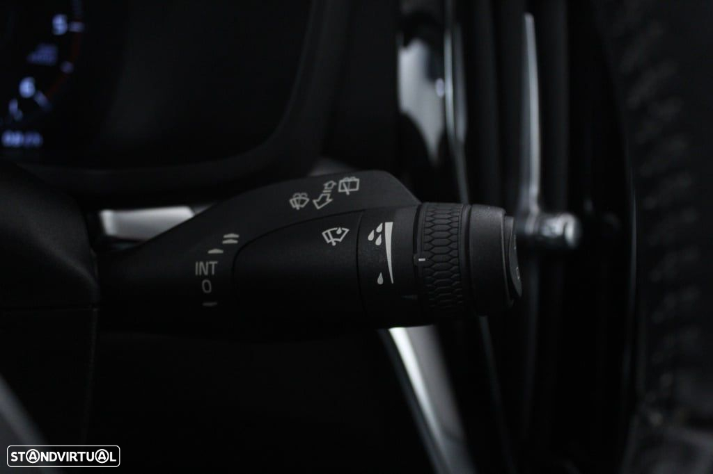 Volvo V60 2.0 D3 Momentum Plus - 26
