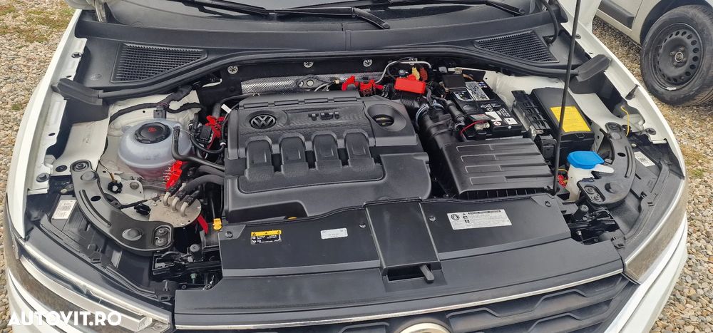 Volkswagen T-ROC 2.0 TDI 4Mot DSG Design - 17
