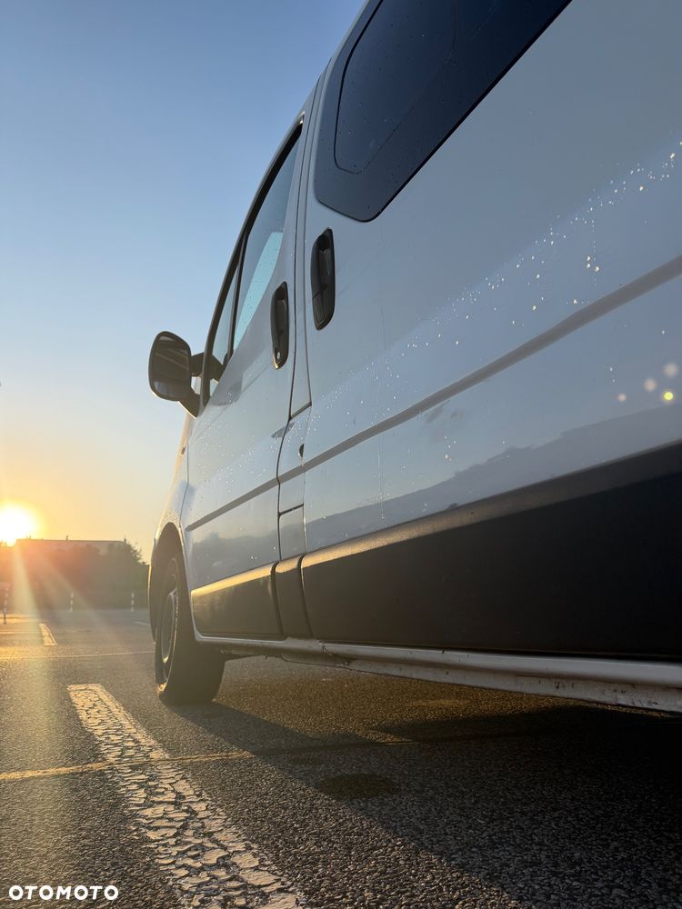 Renault Trafic - 12