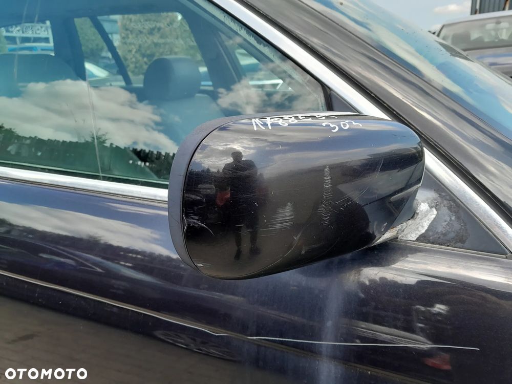 BMW E39 LUSTERKO PRAWE PRZEDNIE PRAWY PRZÓD KOLOR: 303 - 2