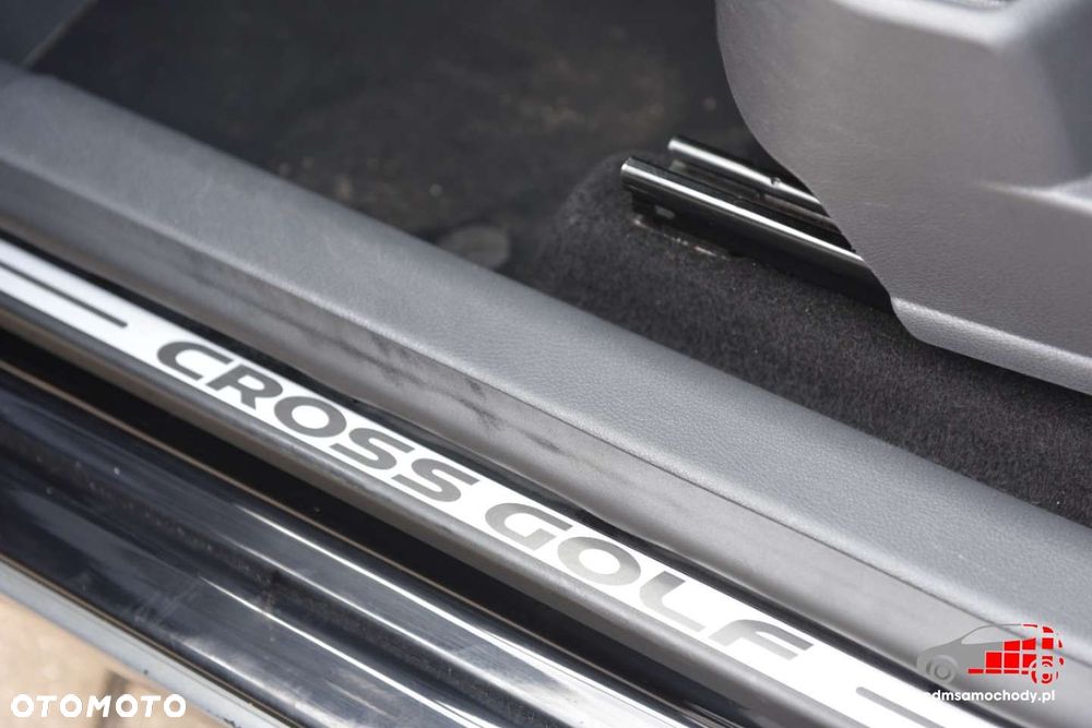 Volkswagen Golf - 32