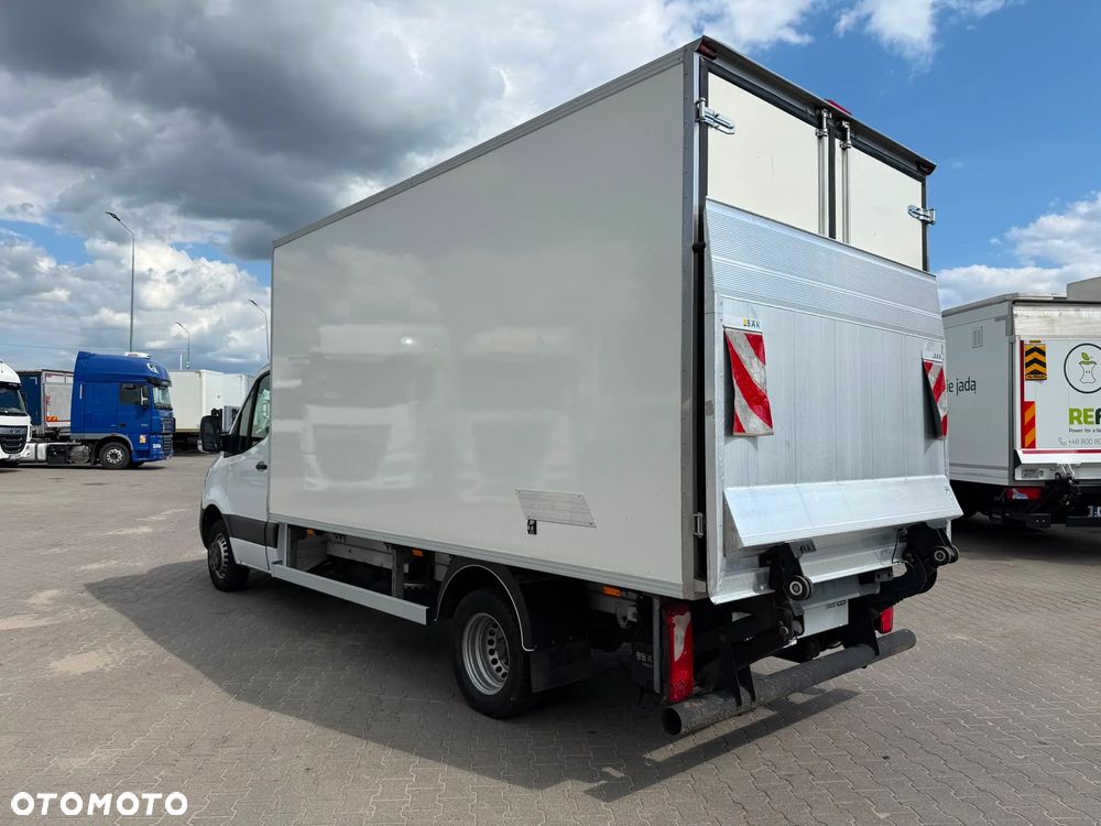 Mercedes-Benz Sprinter - 5