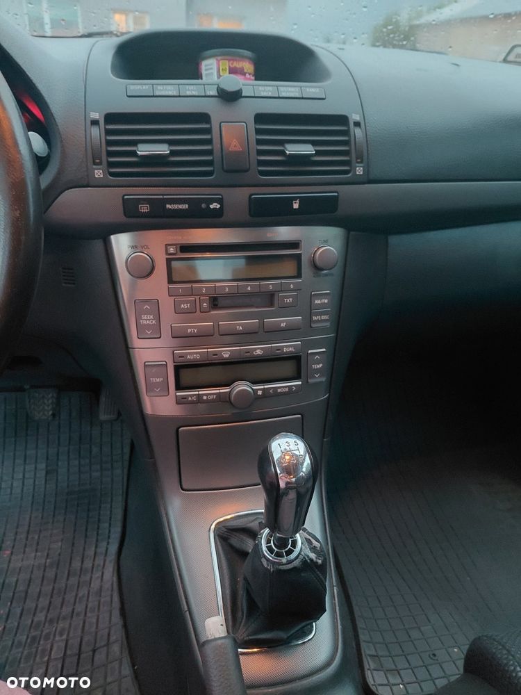 Toyota Avensis - 6