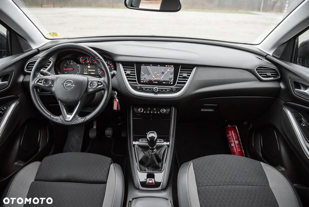 Opel Grandland X 1.2 Start/Stop Business Edition - 27