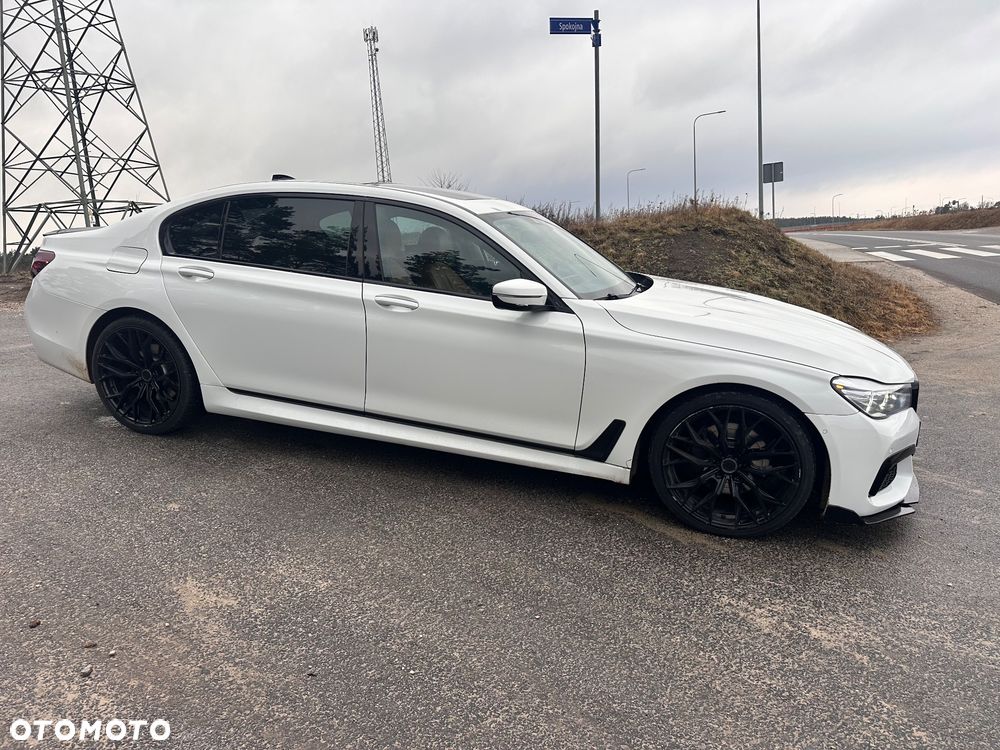 BMW Seria 7 740Li xDrive - 7