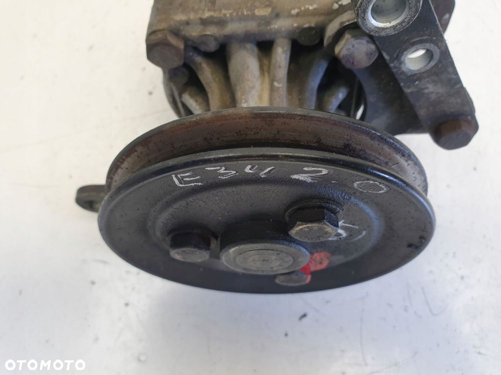 BMW E34 2.0 i POMPA WSPOMAGANIA 7681955 - 4