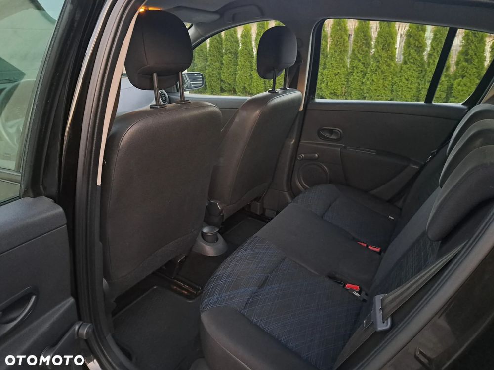 Renault Clio - 10