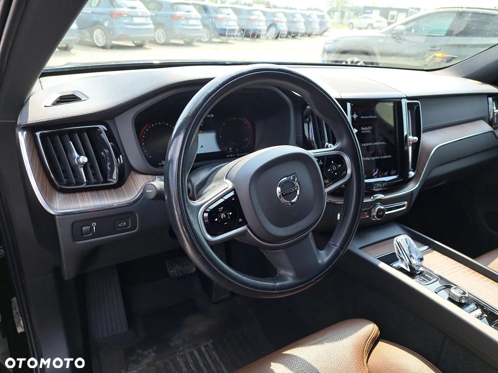 Volvo XC 60 D5 AWD Inscription - 8