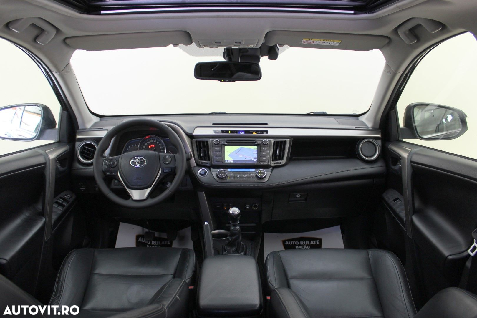 Toyota RAV4 - 8