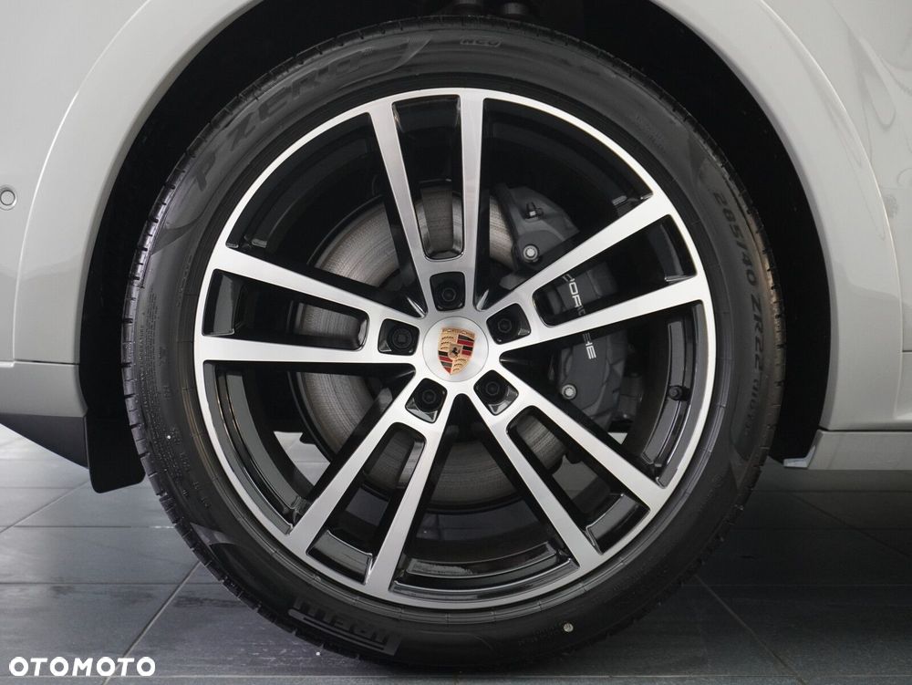 Porsche Cayenne - 12